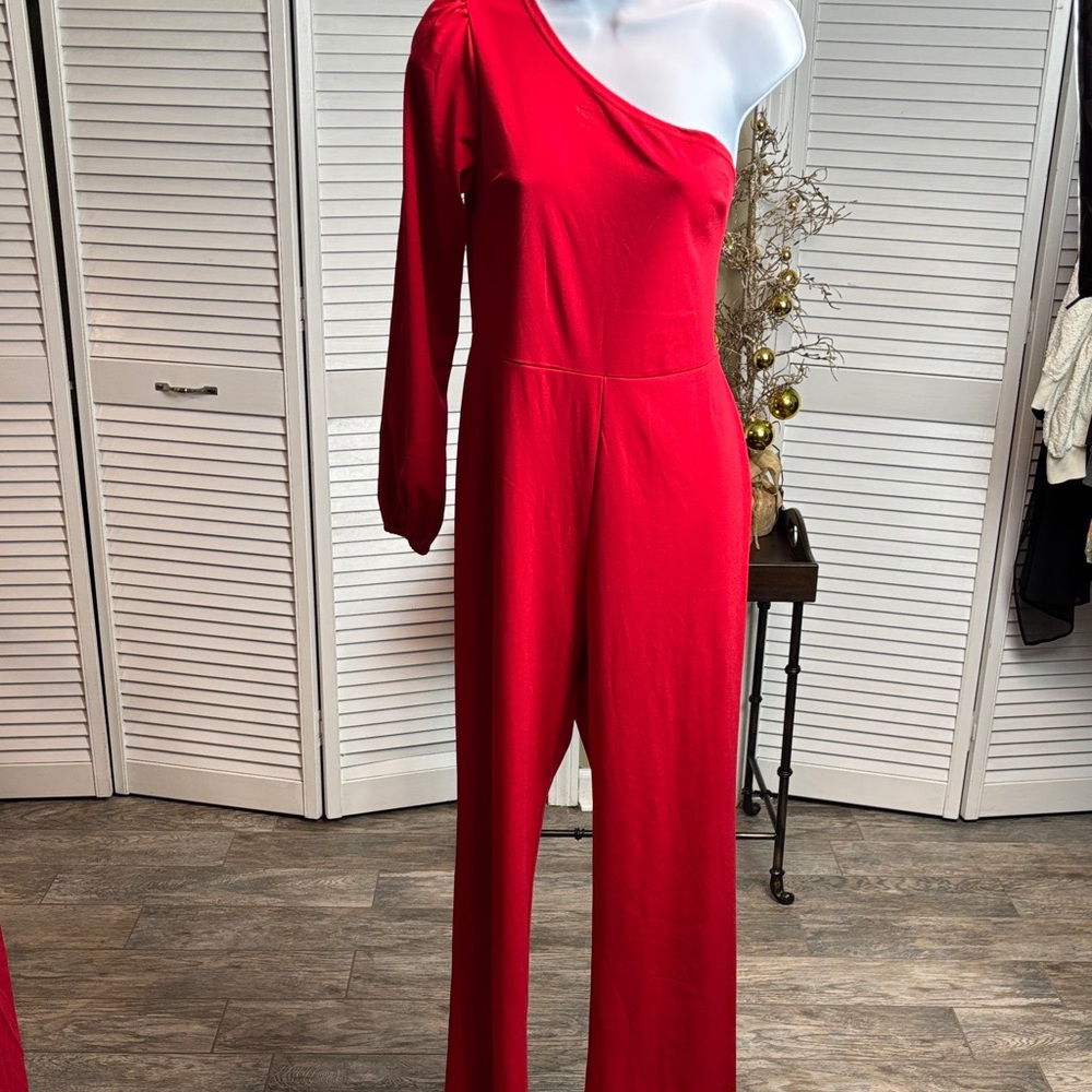 Elegant Red One-Shoulder Jumpsuit
